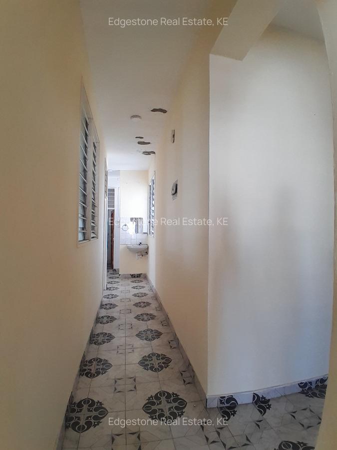 3 Bed Apartment with Borehole in Mombasa CBD - 10