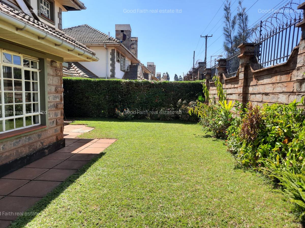 4 Bed Townhouse with En Suite in Kiambu Road - 12