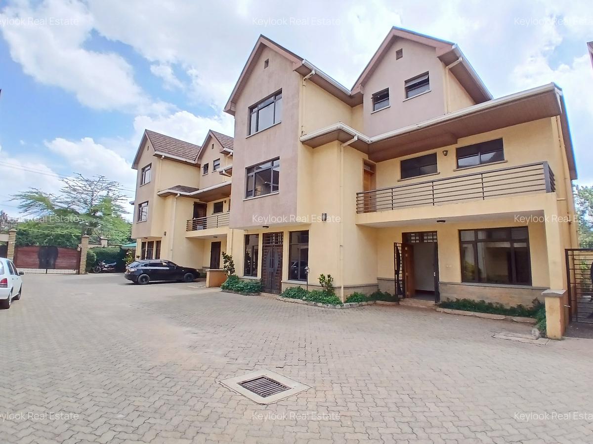 5 Bed Townhouse with En Suite at Lavington Green - 1