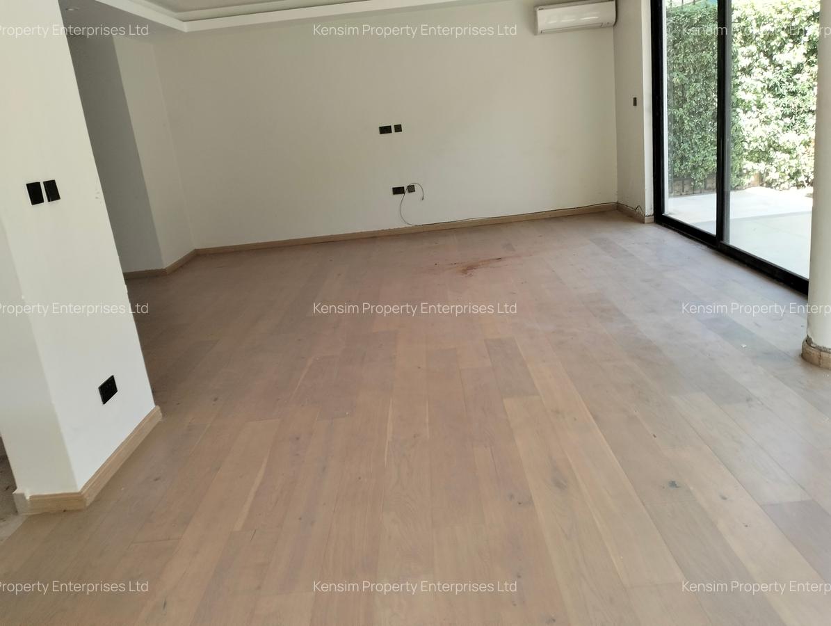 4 Bed Townhouse with En Suite in Lavington - 13