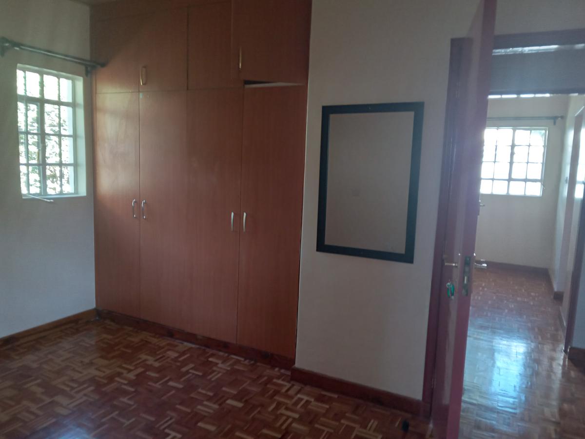 4 Bed House with En Suite at Loresho Area - 12