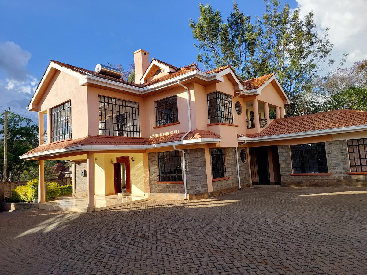 5 Bed Townhouse with En Suite at Convent Drive - 3