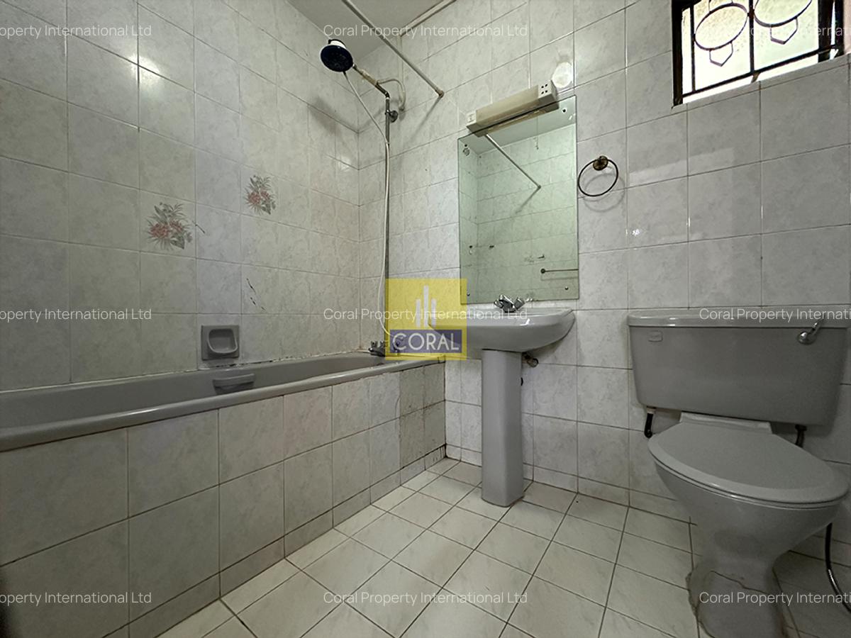 3 Bed Apartment in Parklands - 17