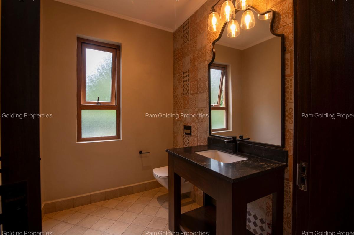 5 Bed House with En Suite in Karen - 12