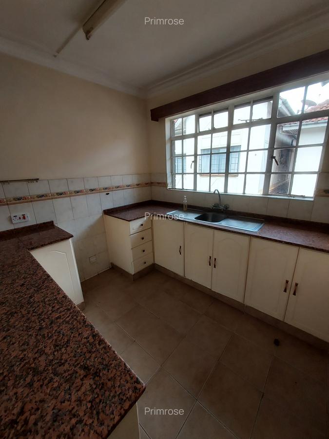 2 Bed Apartment in Riverside - 14