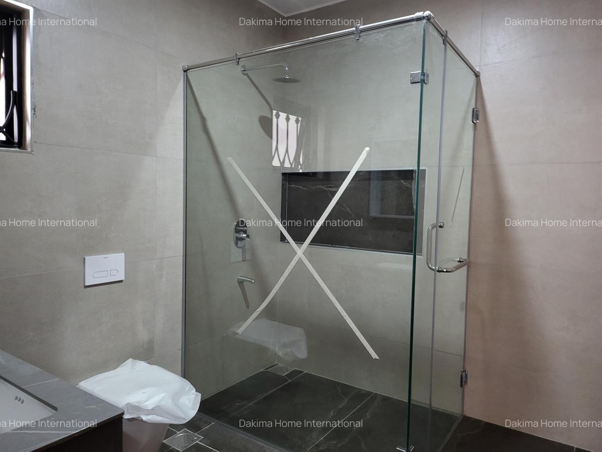 5 Bed House with En Suite in Loresho - 14