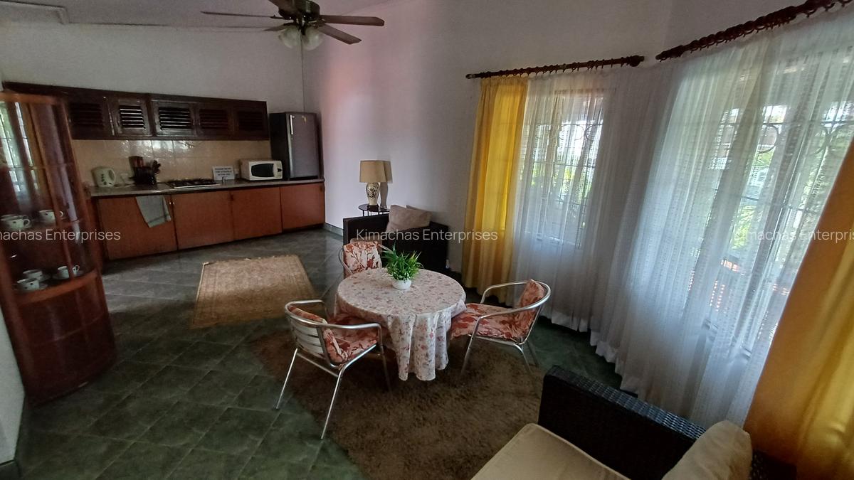 Serviced 1 Bed Apartment with En Suite at 2Nd Avenue Nyali - 9