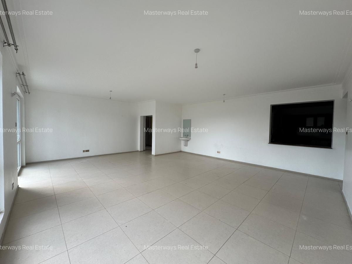 3 Bed Apartment with En Suite at Sports Road - 12