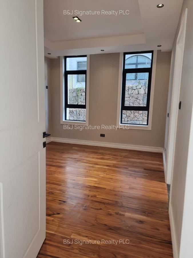 5 Bed Villa with En Suite in Loresho - 9