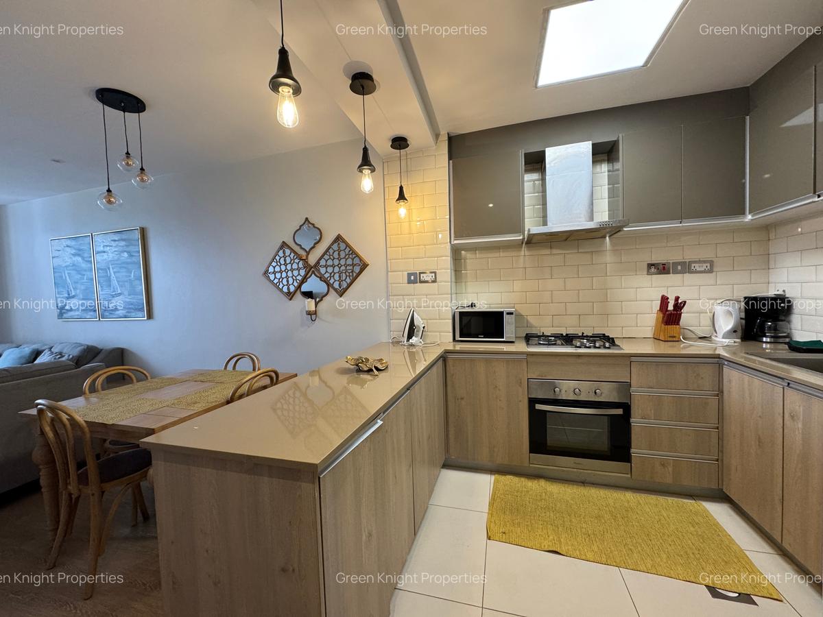 Serviced 1 Bed Apartment with En Suite in Riverside - 3