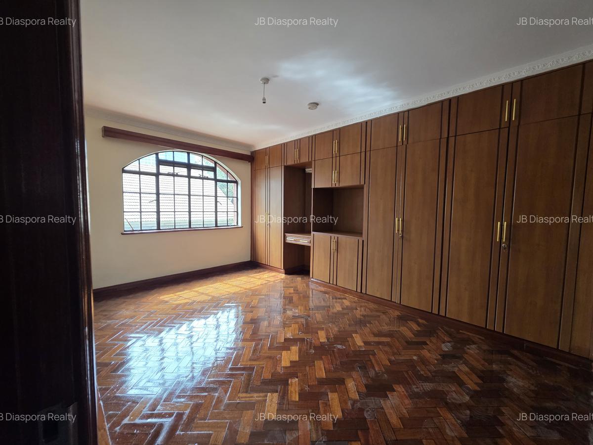 2 Bed Apartment with En Suite at Mvuli Road - 10
