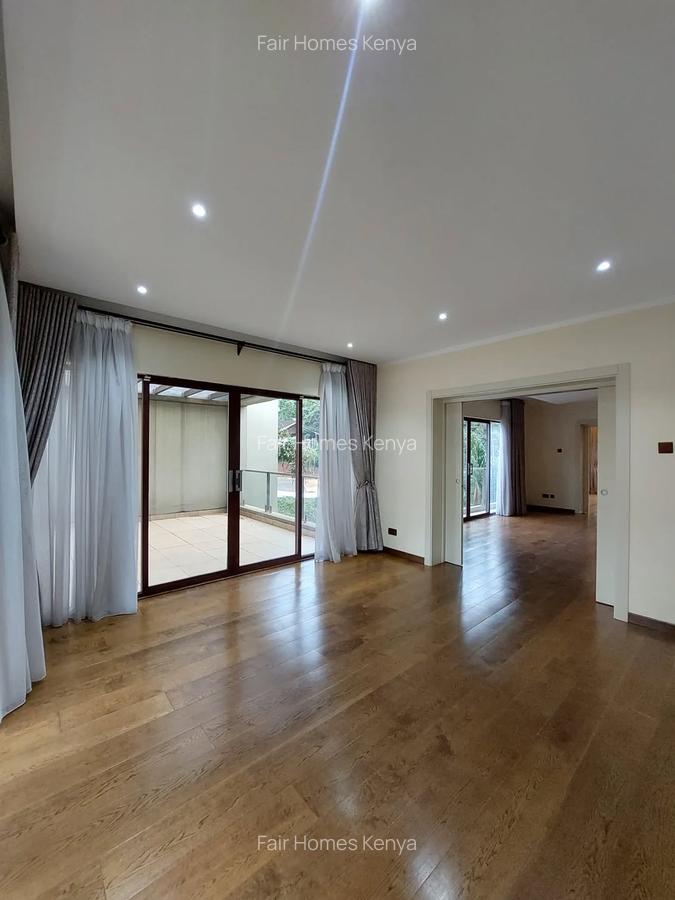 5 Bed Townhouse with En Suite at Convent Drive - 8