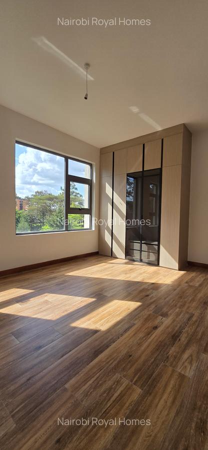 6 Bed Townhouse with En Suite at Convent Drive - 20