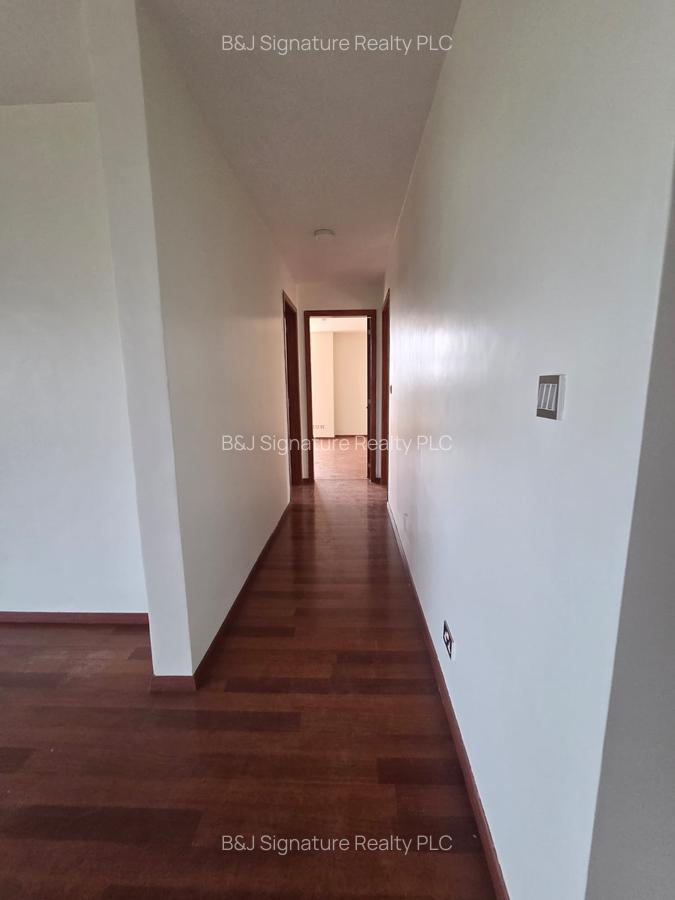 3 Bed Apartment with En Suite in Parklands - 10