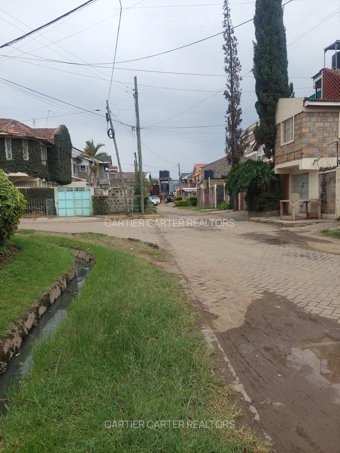 5 Bed House with En Suite in Donholm - 9