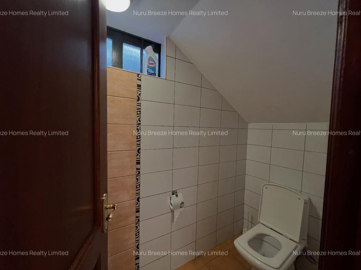 4 Bed Townhouse with En Suite in Westlands Area - 12