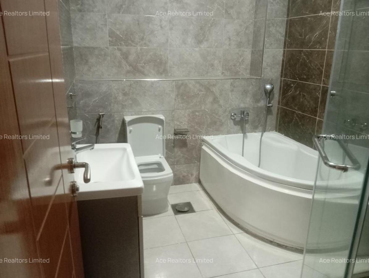 3 Bed Apartment with En Suite at Rose Avenue - 9