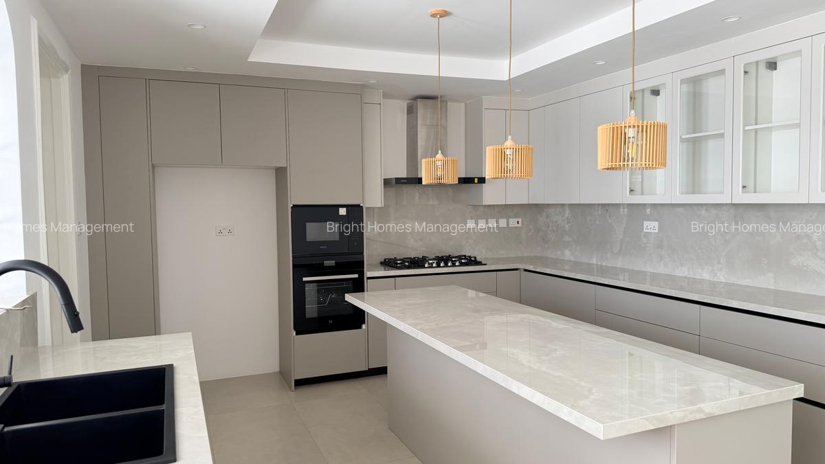 4 Bed Townhouse with En Suite in Westlands Area - 7