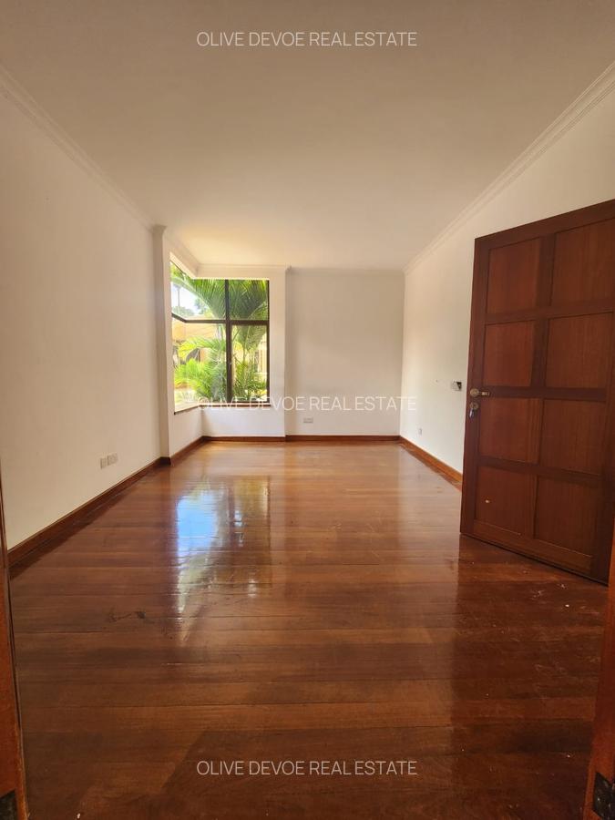 5 Bed Townhouse with En Suite in Kileleshwa - 17