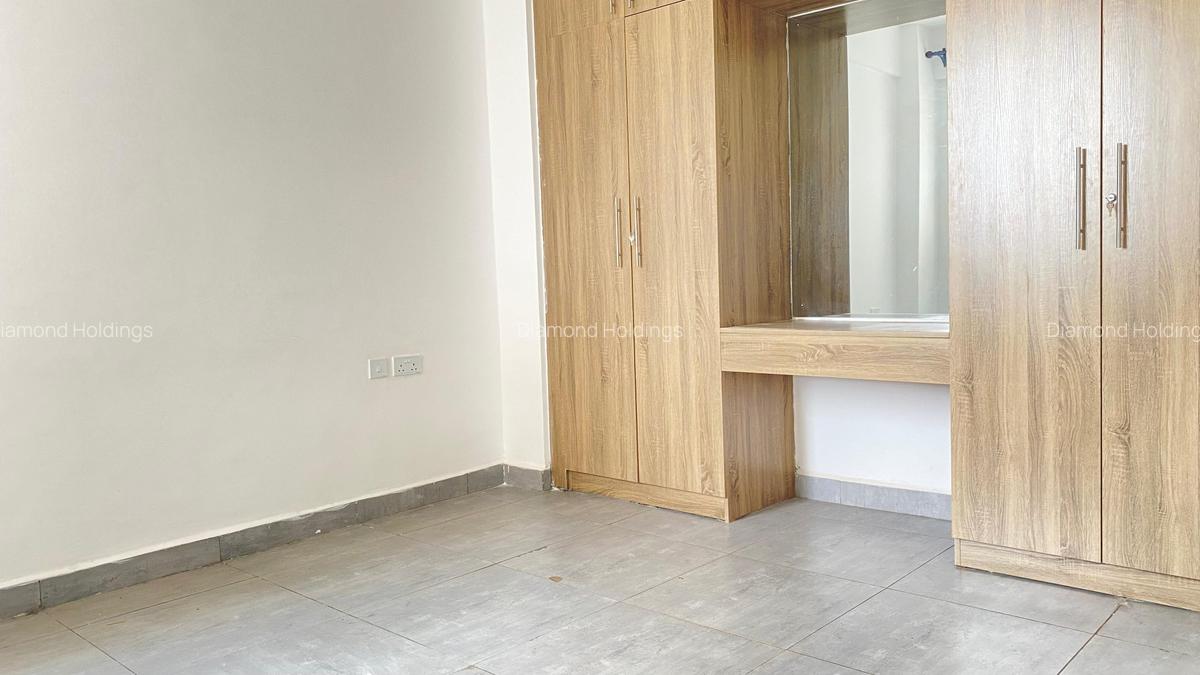 3 Bed Apartment with En Suite at Parklands - 2