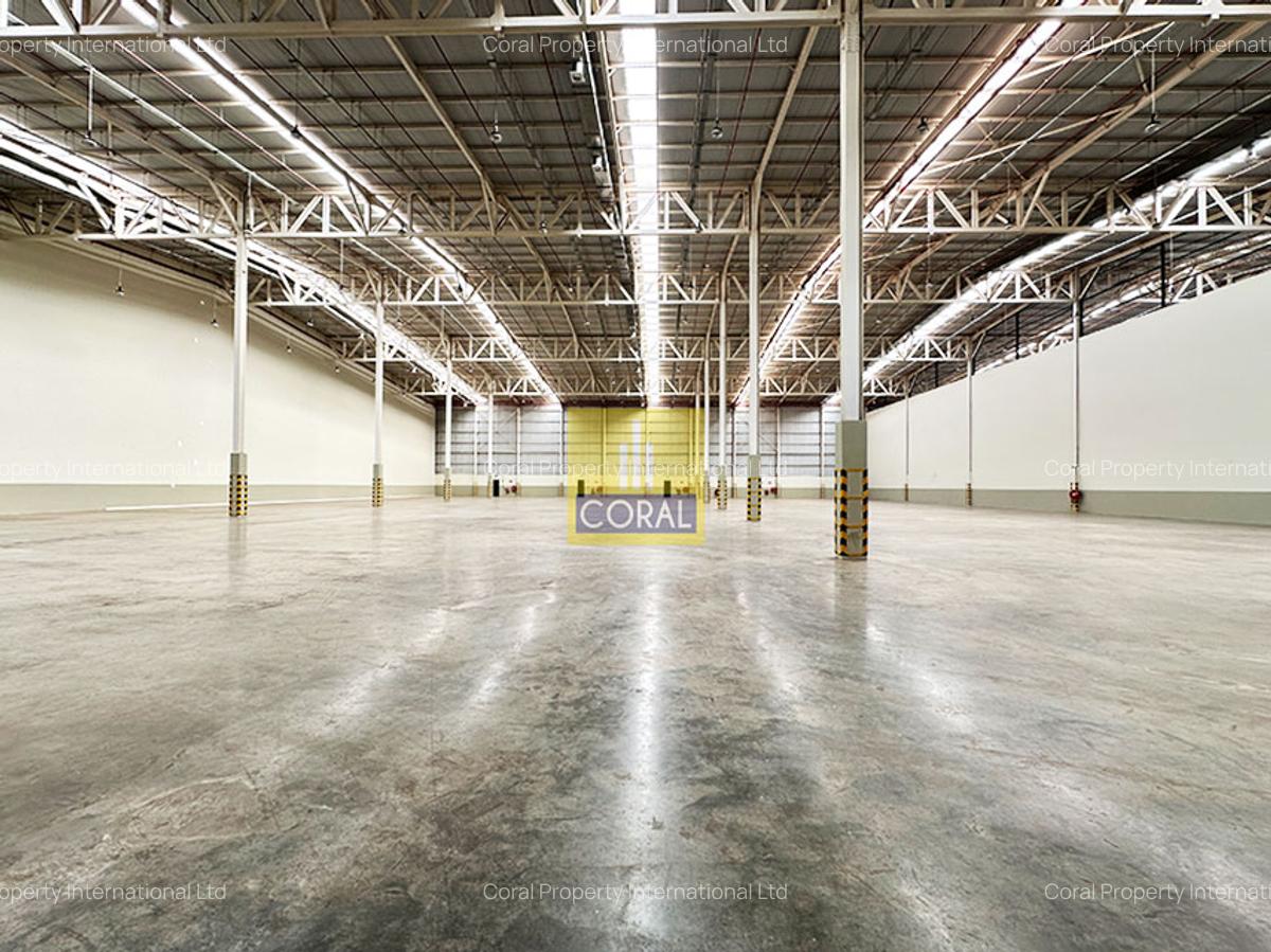 Warehouse in Tatu City - 2