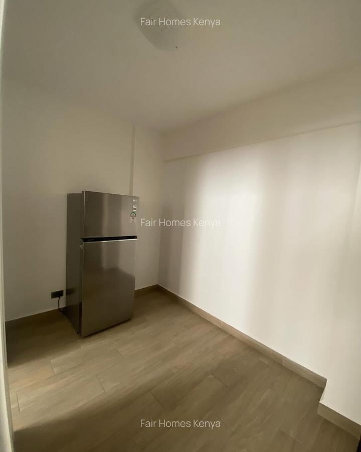 3 Bed Apartment with En Suite at Riverside Drive - 5