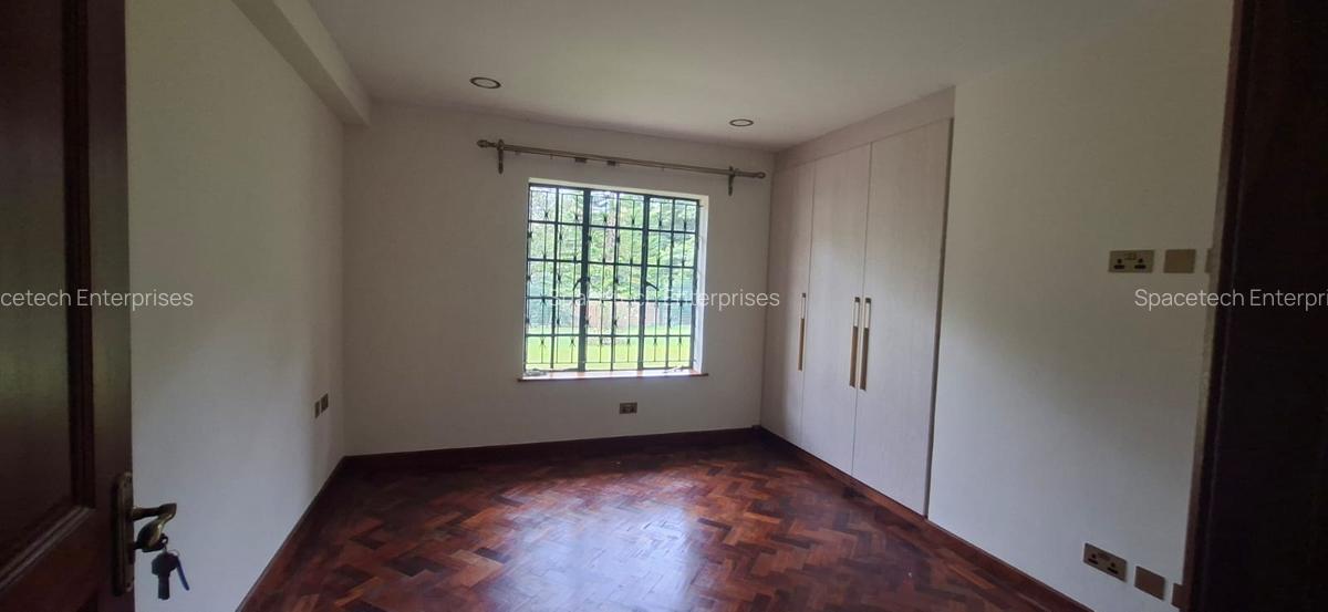 5 Bed House with En Suite in Kitisuru - 11