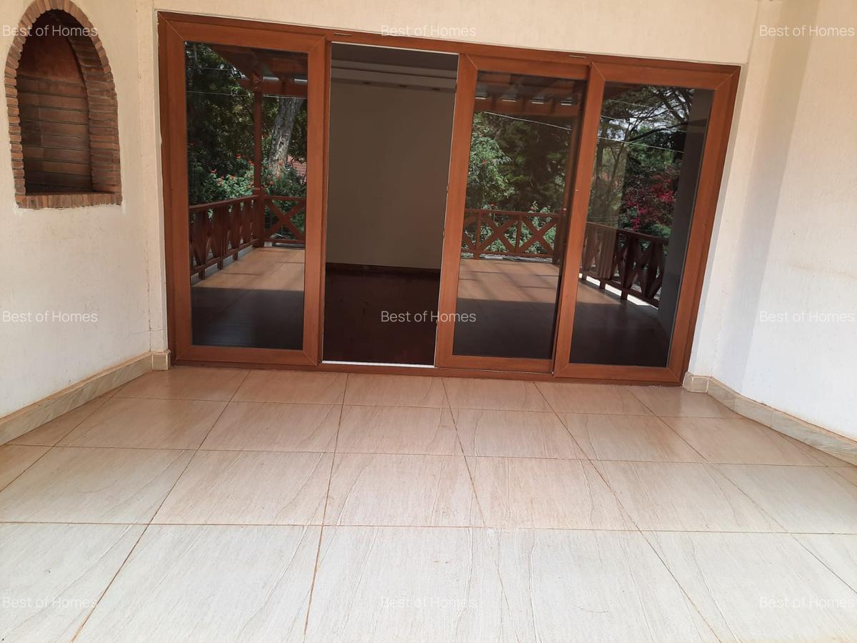 5 Bed Townhouse with En Suite in Lavington - 11