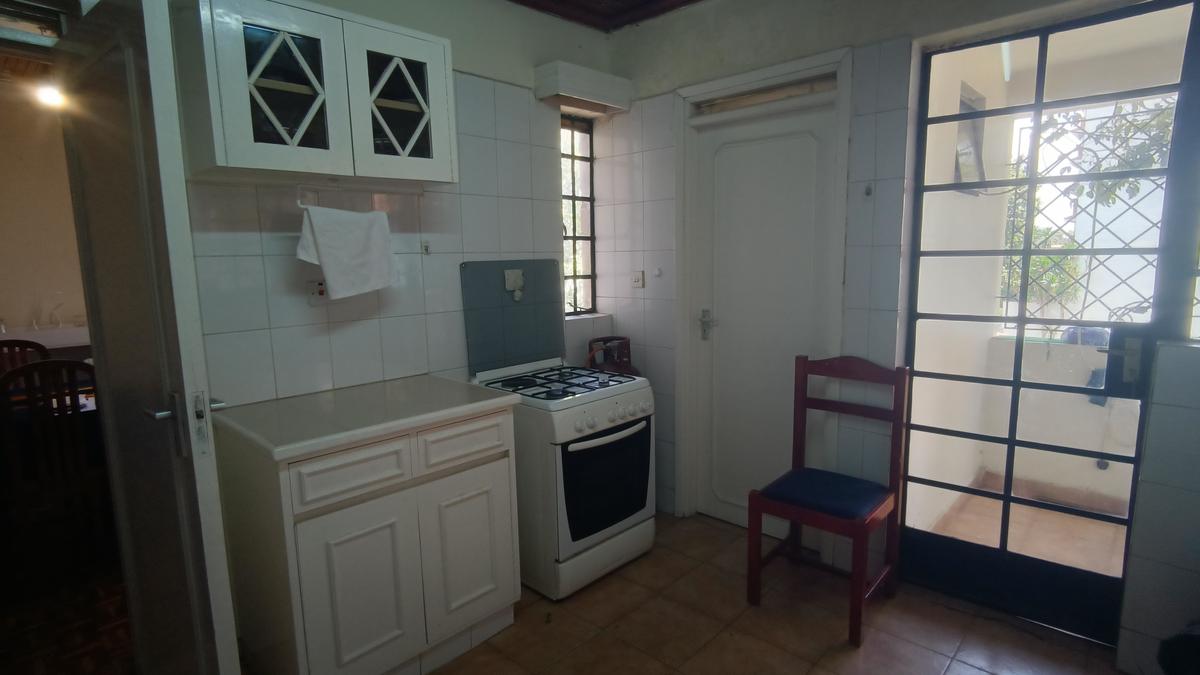 Furnished 2 Bed Apartment with En Suite at Westlands Near Sarit Centre - 8