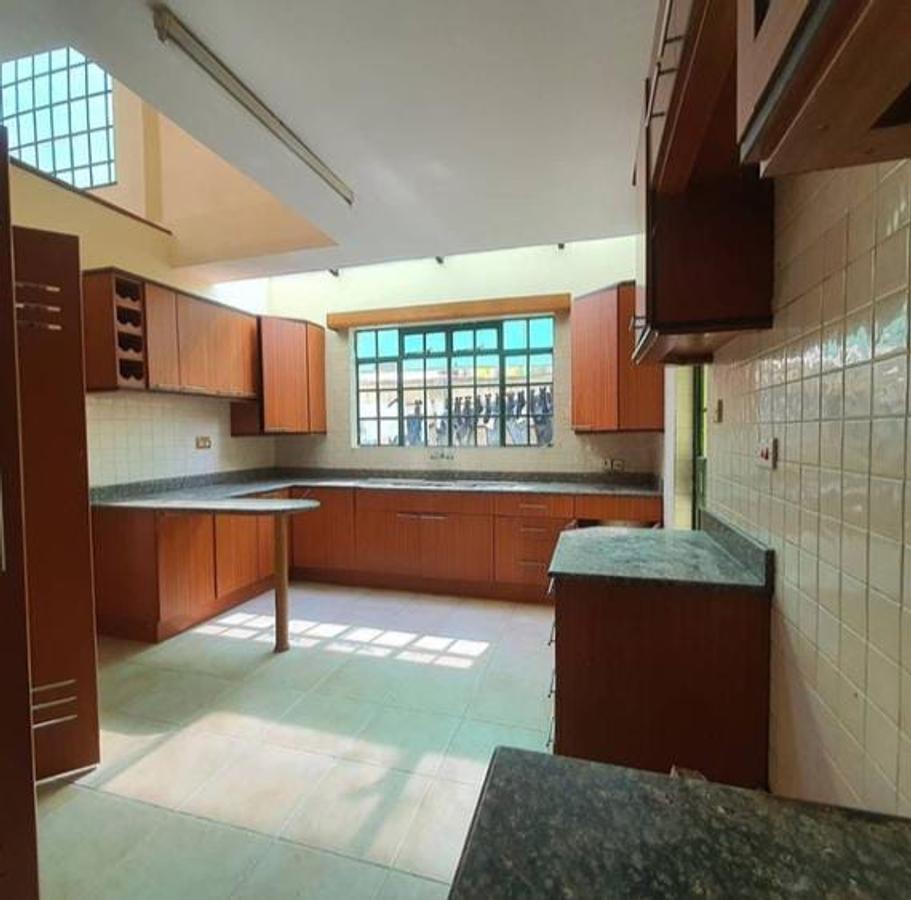 4 Bed House with En Suite in Kileleshwa - 6