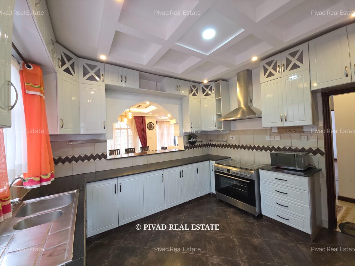 4 Bed Townhouse with Swimming Pool in Kiambu Road - 4