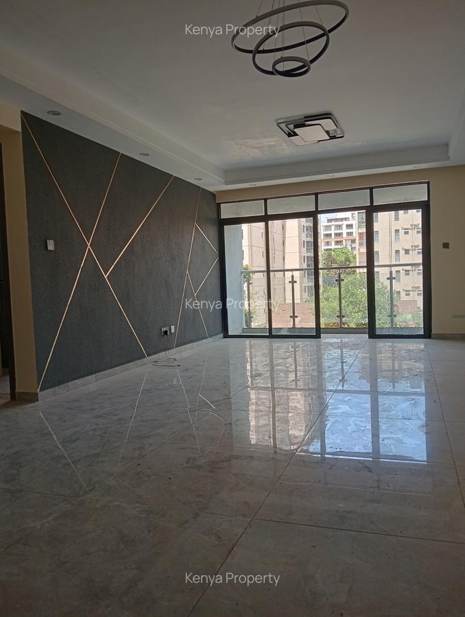 2 Bed Apartment with En Suite at Wood Avenue - 4