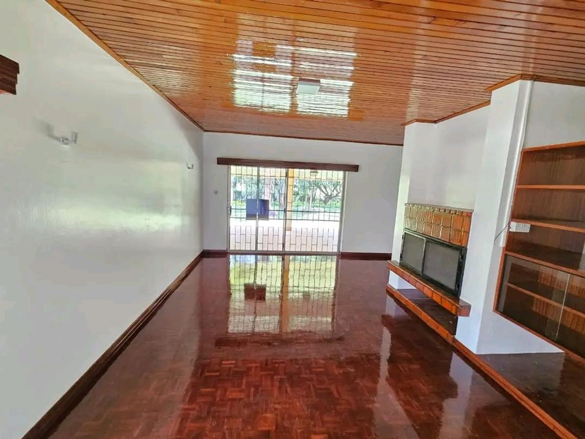 4 Bed House with En Suite in Runda - 4