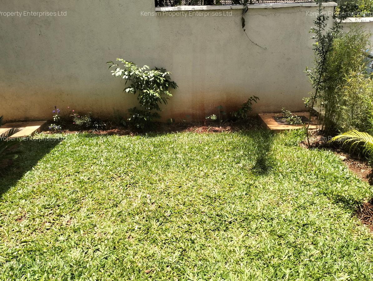 5 Bed Townhouse with En Suite in Lavington - 4