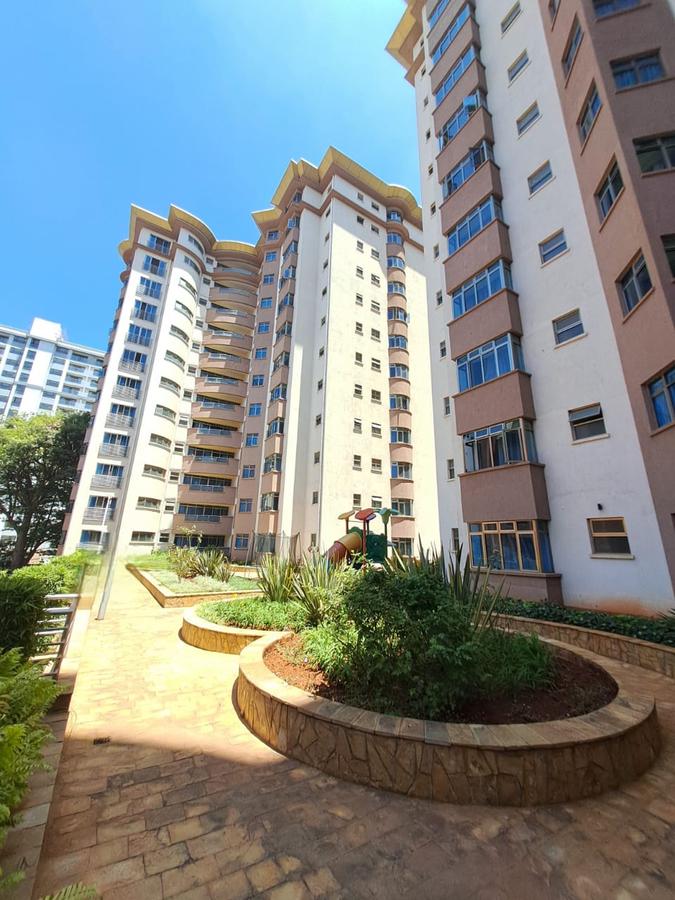 3 Bed Apartment with En Suite at Valley Arcade - 1