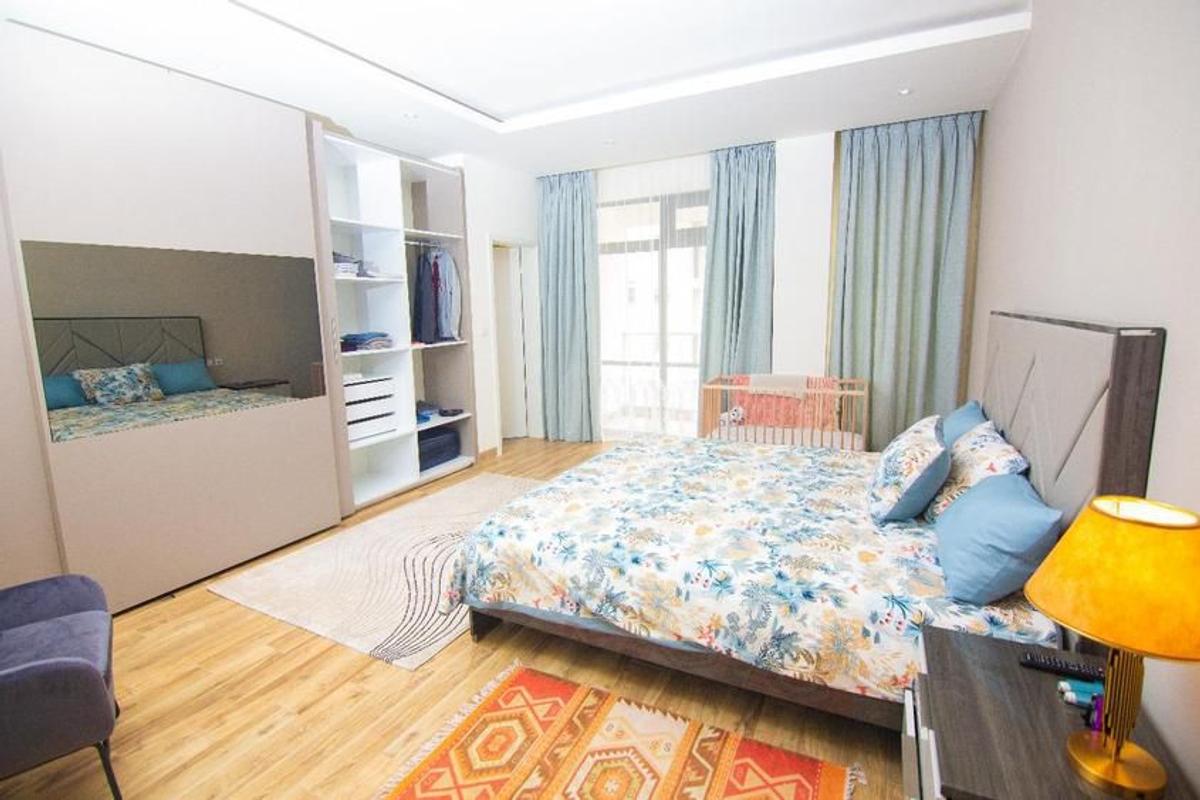 Furnished 3 Bed Apartment with En Suite at Riverside - 14