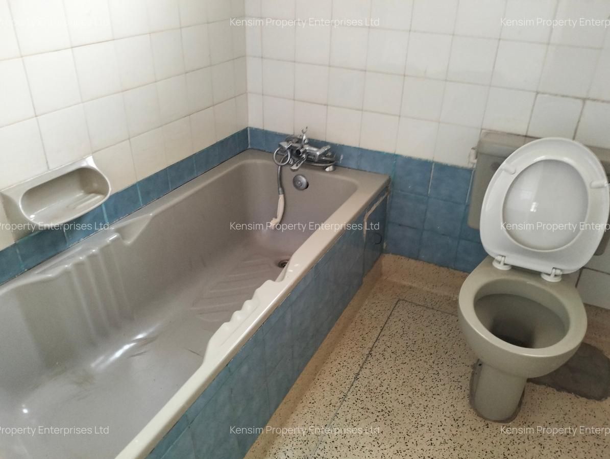 0.75 ft² Commercial Property with Fibre Internet in Kilimani - 6