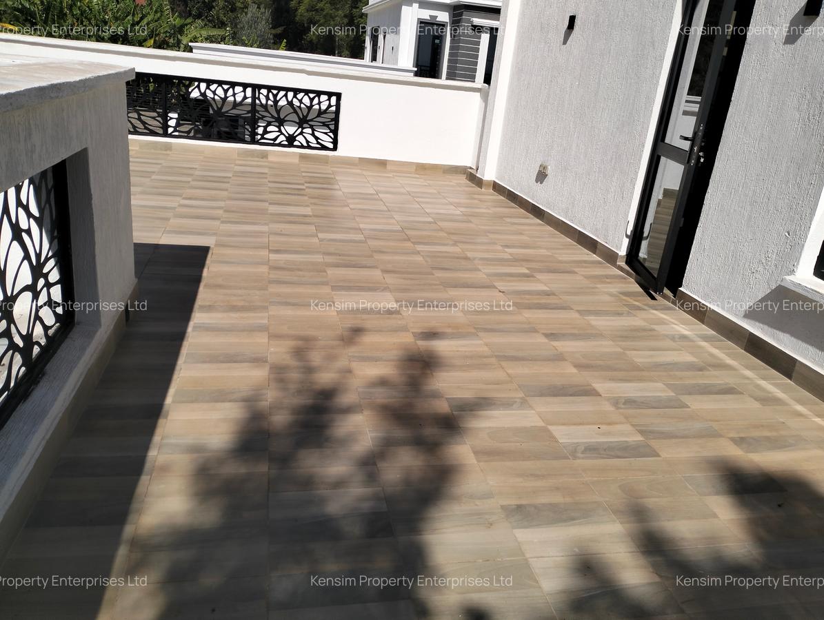 5 Bed Townhouse with En Suite in Lavington - 15