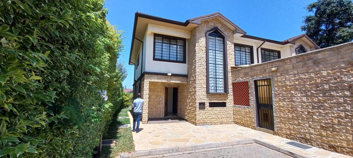 4 Bed Townhouse with En Suite in Kiambu Road - 12