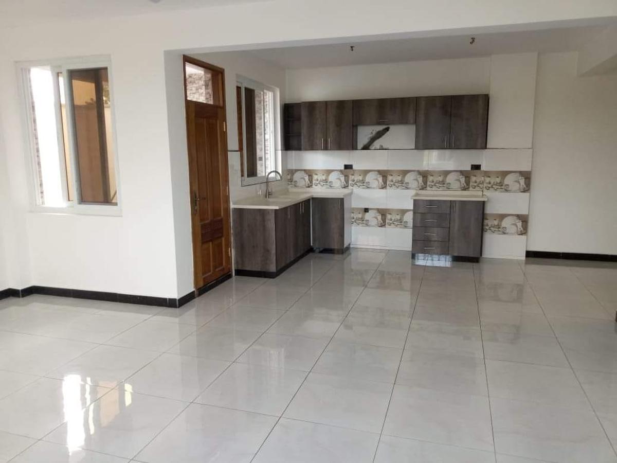 4 Bed Apartment with En Suite in Nyali Area - 18