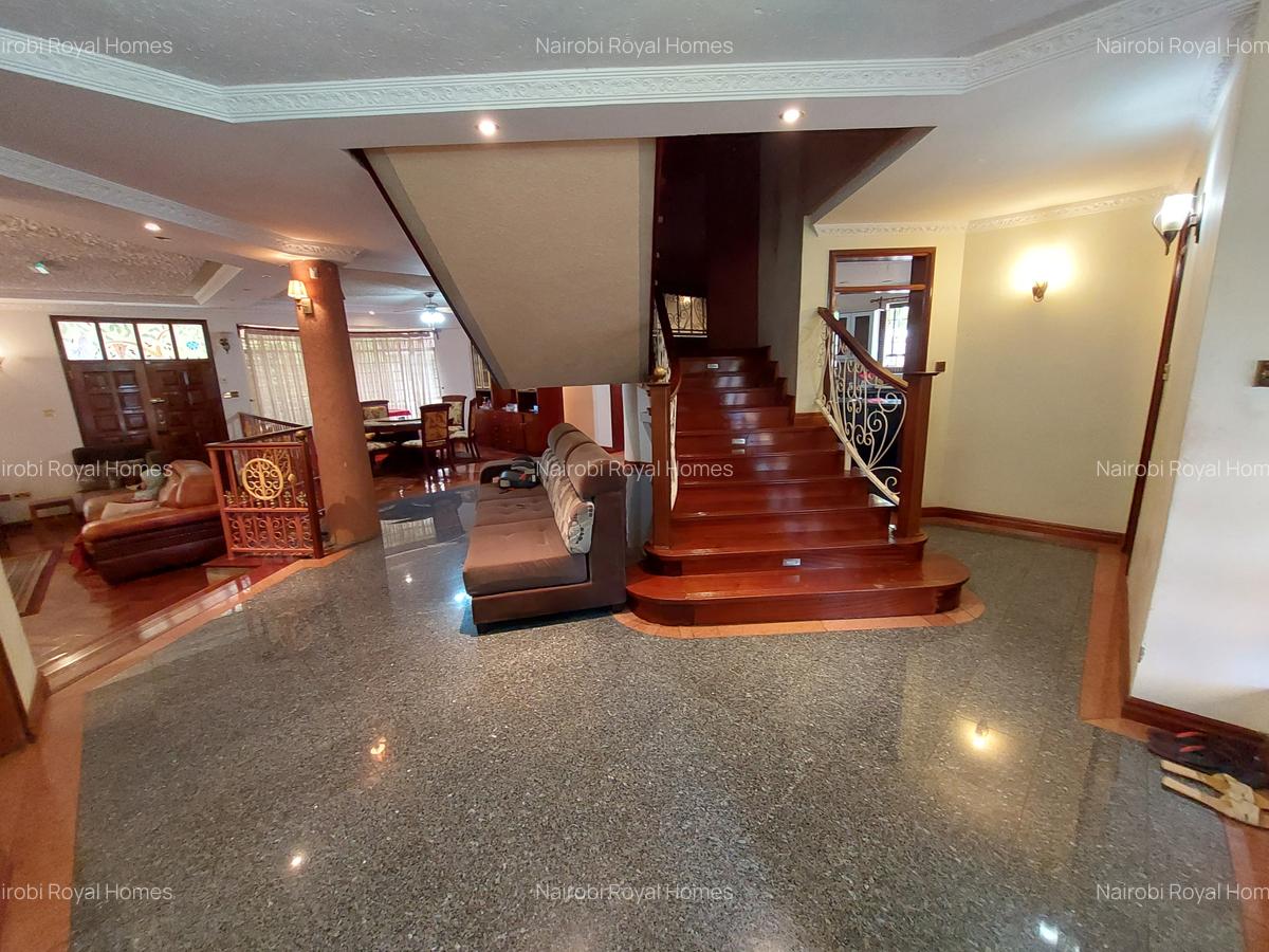 6 Bed House with En Suite at Flem Tree - 18