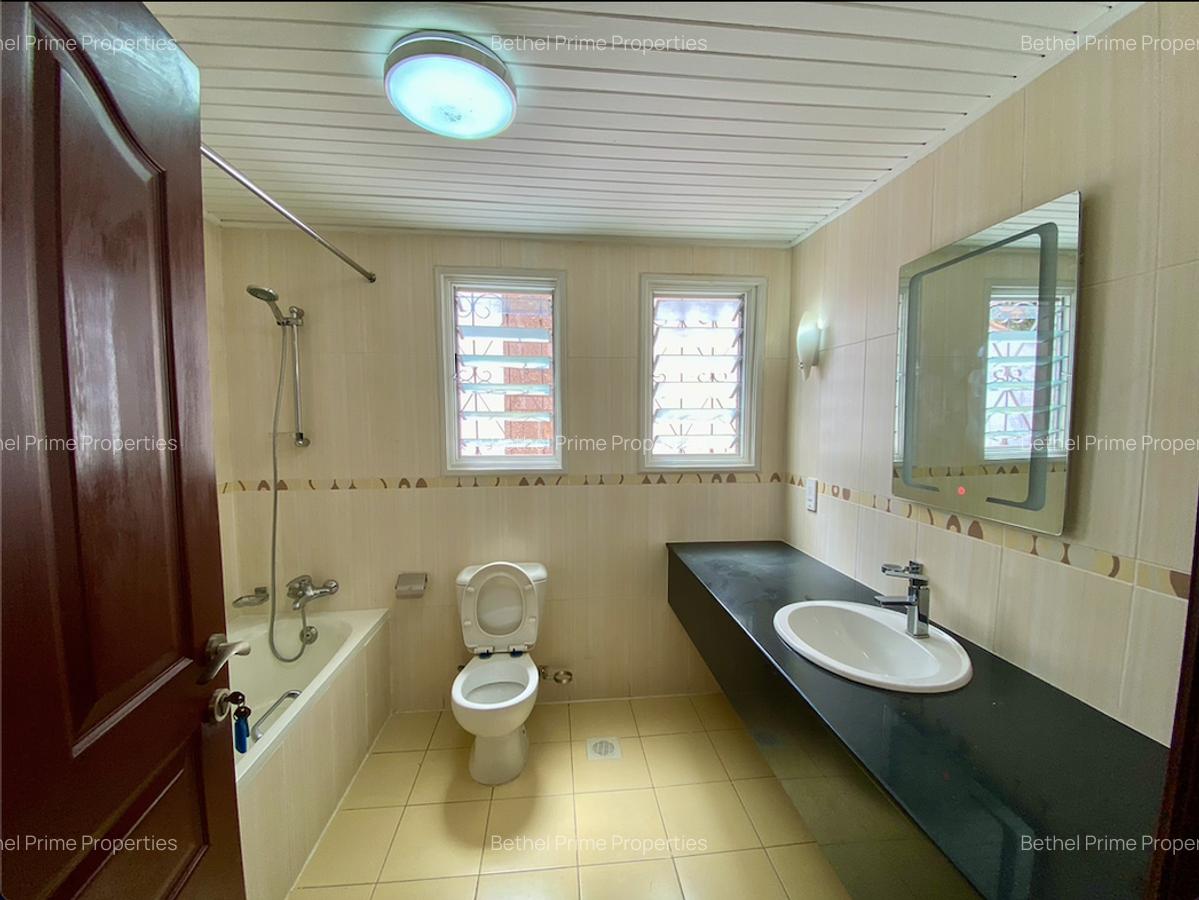 4 Bed House with En Suite in Muthaiga - 10