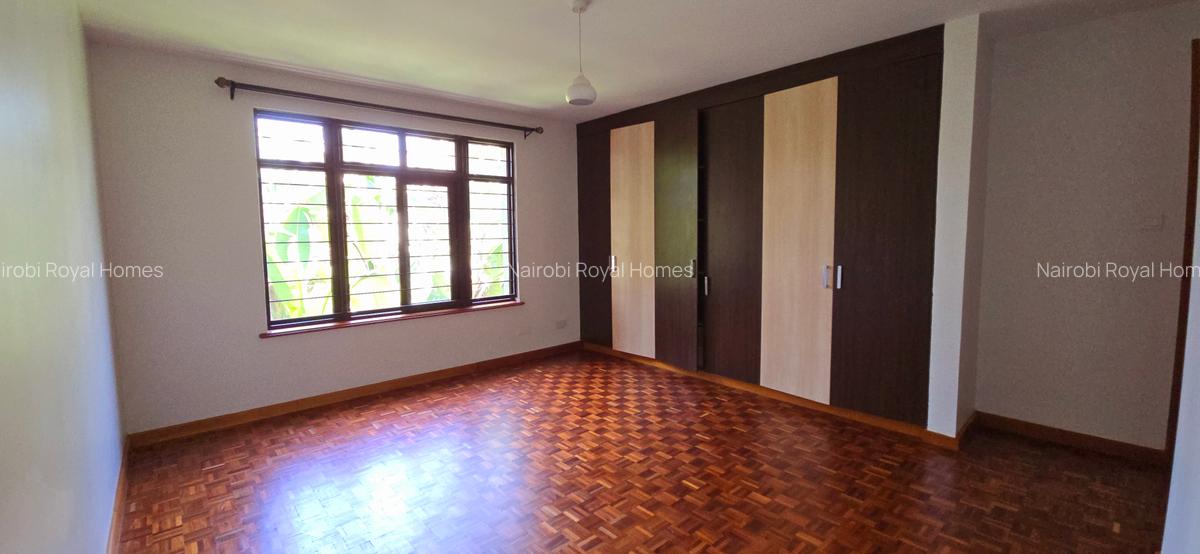 5 Bed Townhouse with En Suite at Lavington Off James Gichuru Road - 15