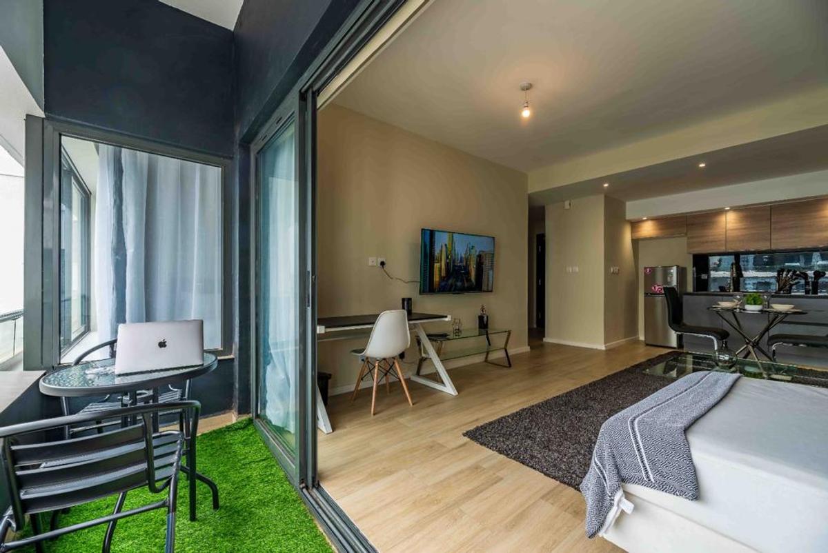 Serviced 1 Bed Apartment with En Suite at Riverside - 4