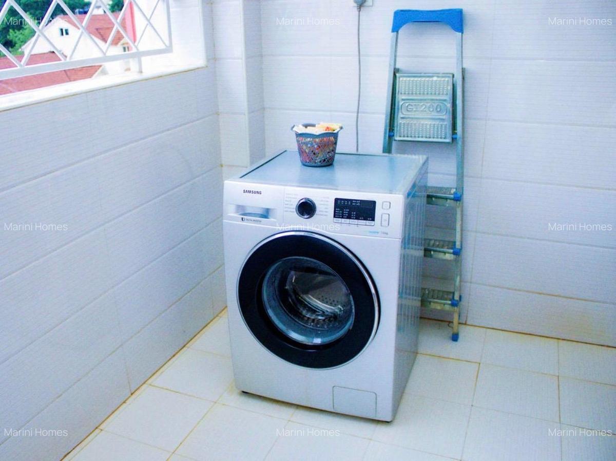 Serviced 3 Bed Apartment with En Suite in Westlands Area - 10