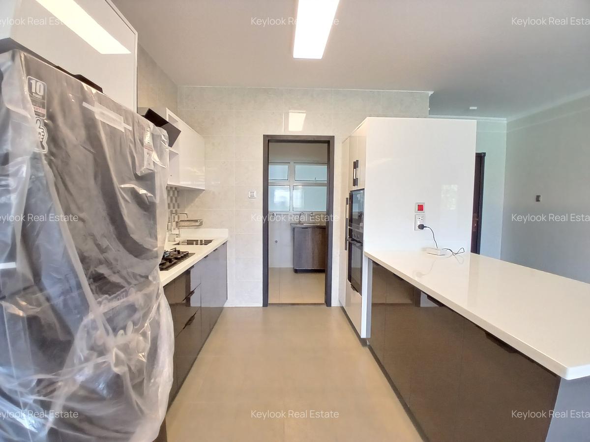 2 Bed Apartment with En Suite at Riverside Drive - 5