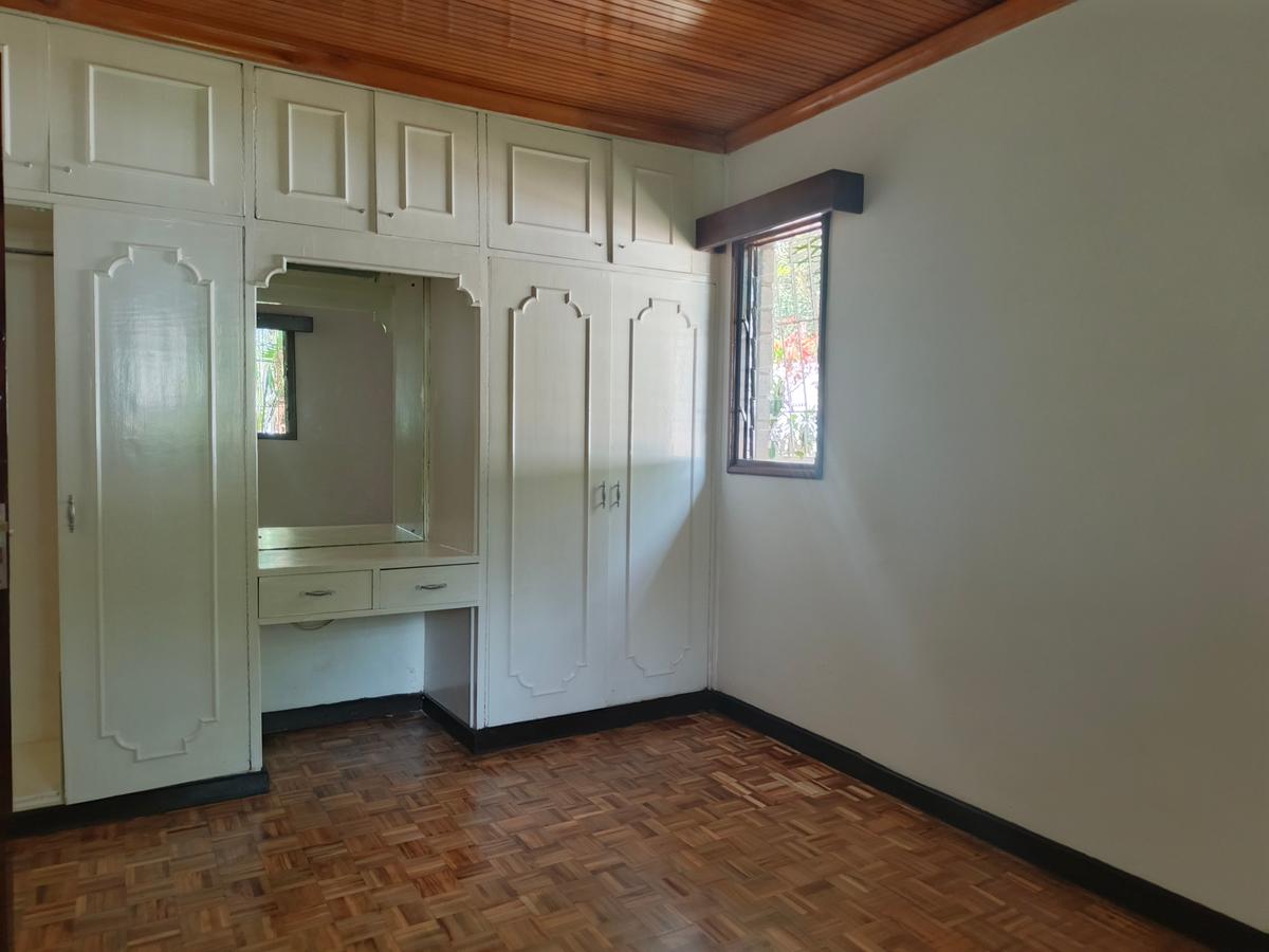 6 Bed House with En Suite in Gigiri - 6