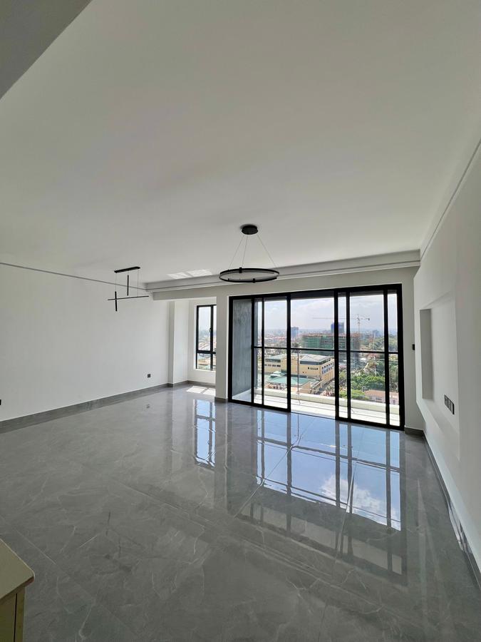 2 Bed Apartment with En Suite in Lavington - 2