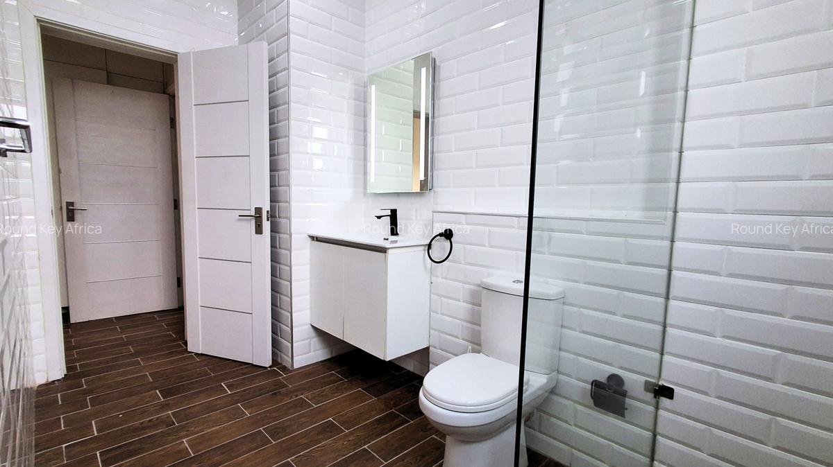 Serviced 2 Bed Apartment with En Suite at Mbaazi Close - 8