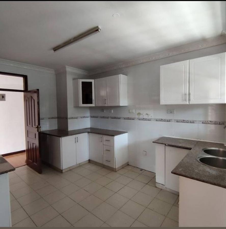 3 Bed Apartment with En Suite in Kileleshwa - 3